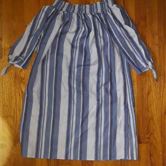 Como Black Dresses & Skirts - NWT Como Black Off The Shoulder Dress Large